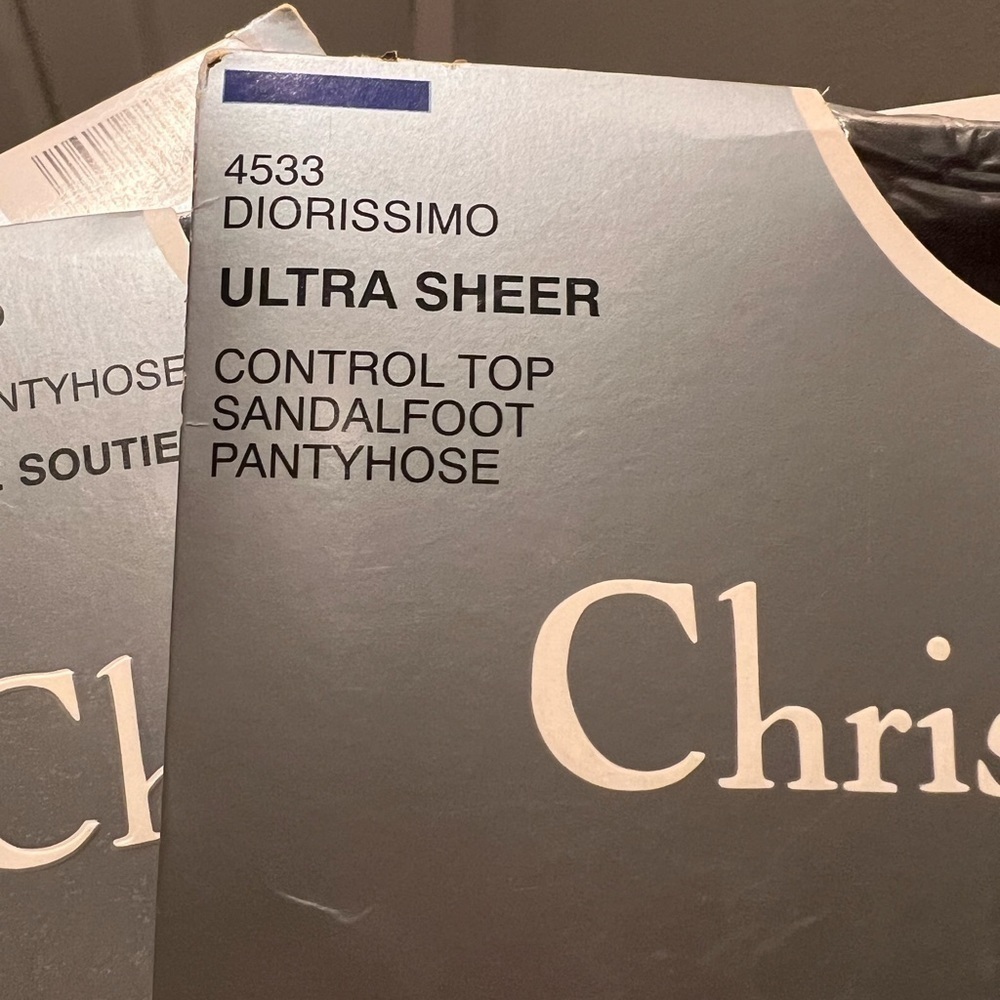 CHRISTIAN DIOR 3 pack vintage Diorissimo pantyhose. Black Orchid Size 3 - Picture 3 of 7